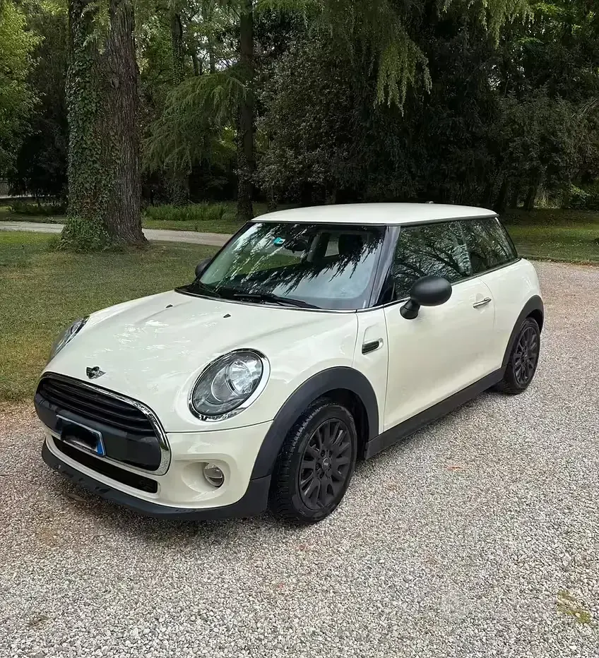 Usata Mini ONE 95 CV (69 kW) 2017 Bianco Utilitaria