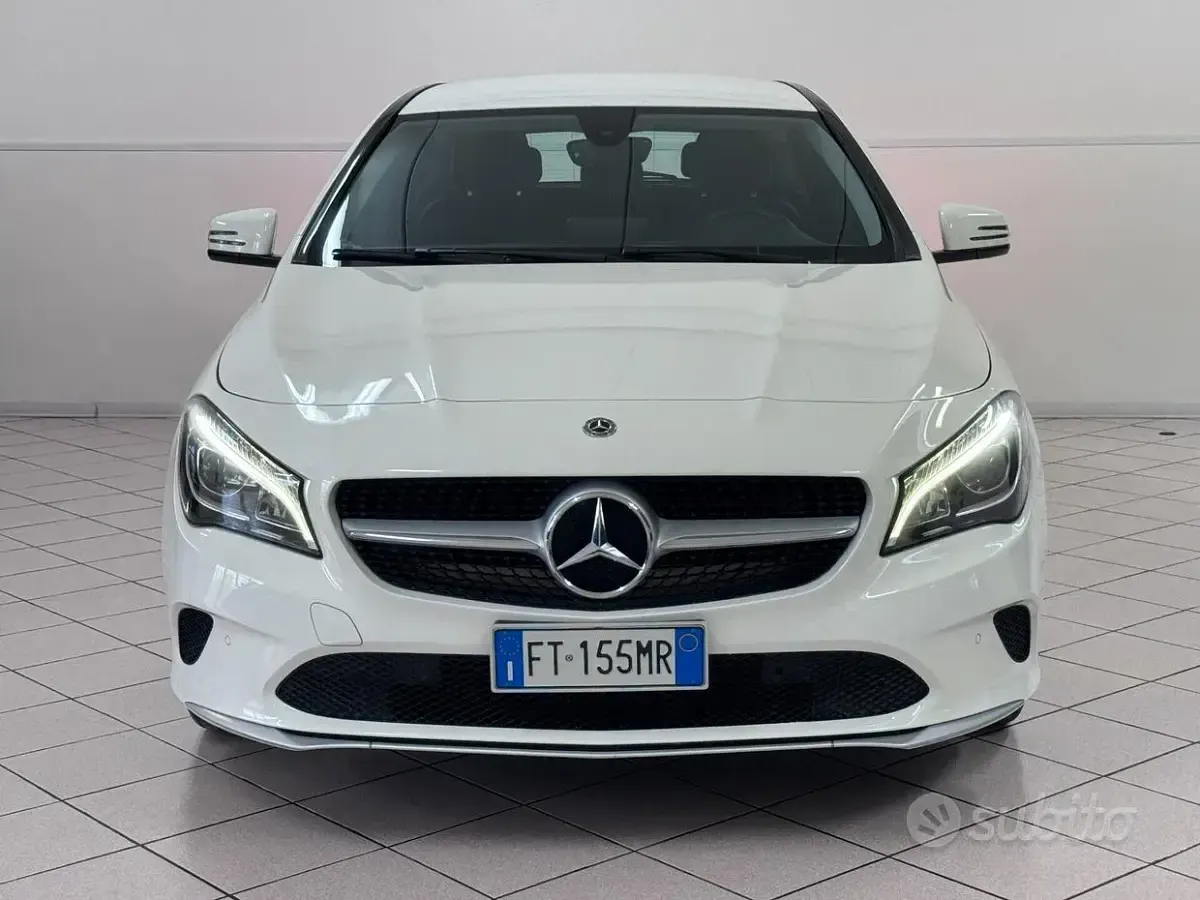 Occasion Mercedes CLA200 136 ch (100 kW) 2018 Blanc Berline