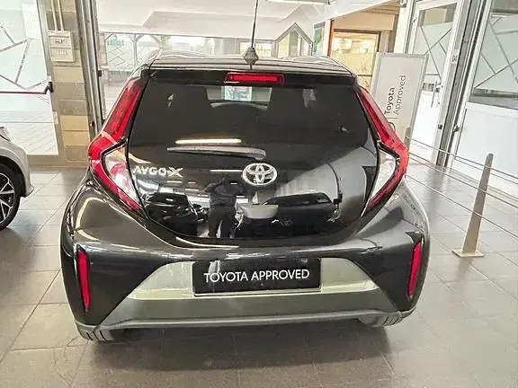 Usata Toyota Aygo X Trend 72 CV (52 kW) 2022 Verde SUV