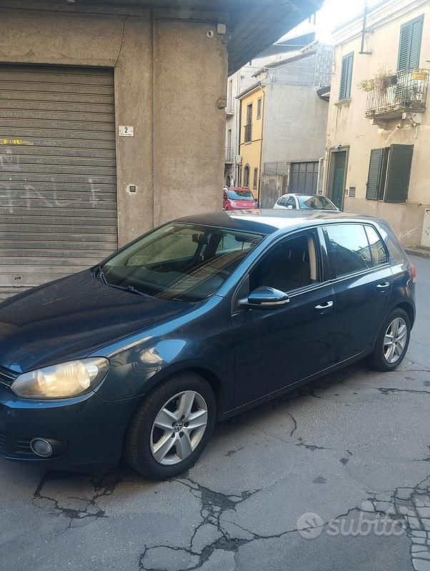 Usata VW Golf VI 105 CV (77 kW) 2010 Blu Utilitaria