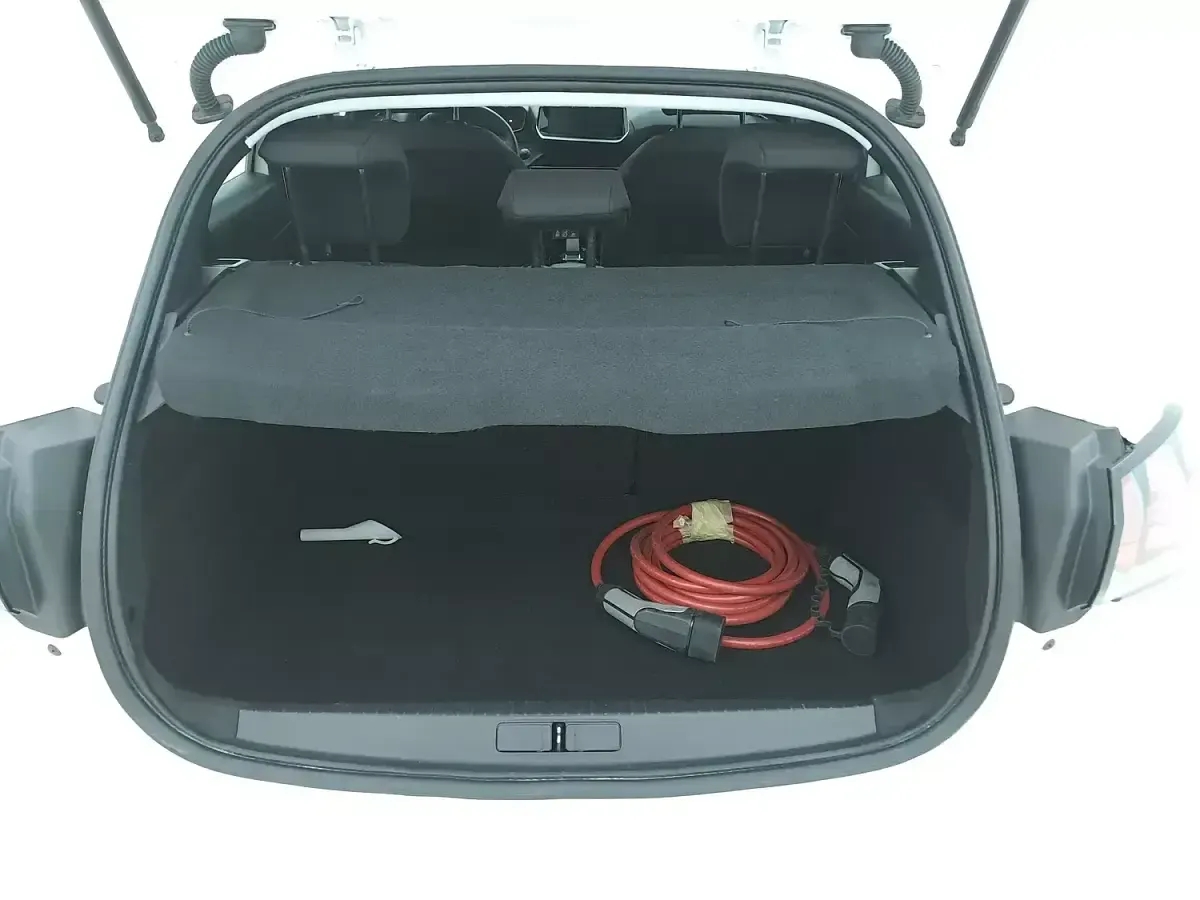 Usata Peugeot e-208 Active 56 kW (77 CV) 2022 Biancobianco Utilitaria
