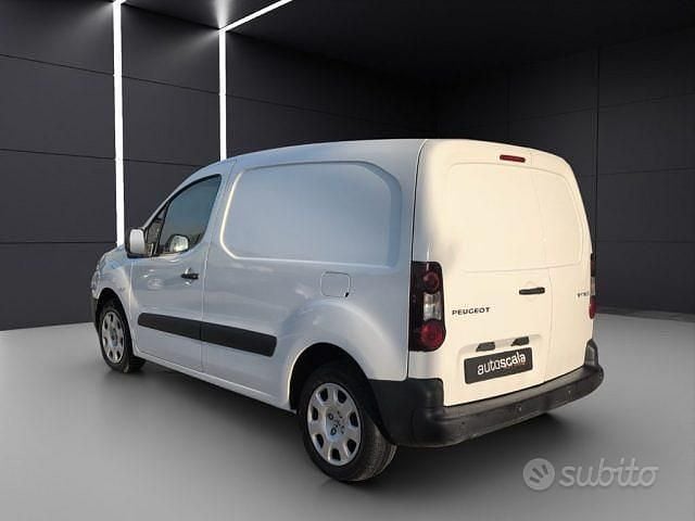 Usata Peugeot Partner Comfort 90 CV (66 kW) 2015 Bianco Monovolume