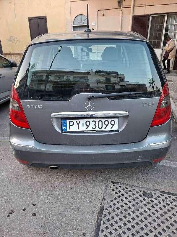 Usata Mercedes A180 Avantgarde Edition 109 CV (80 kW) 2012 Grigio Utilitaria