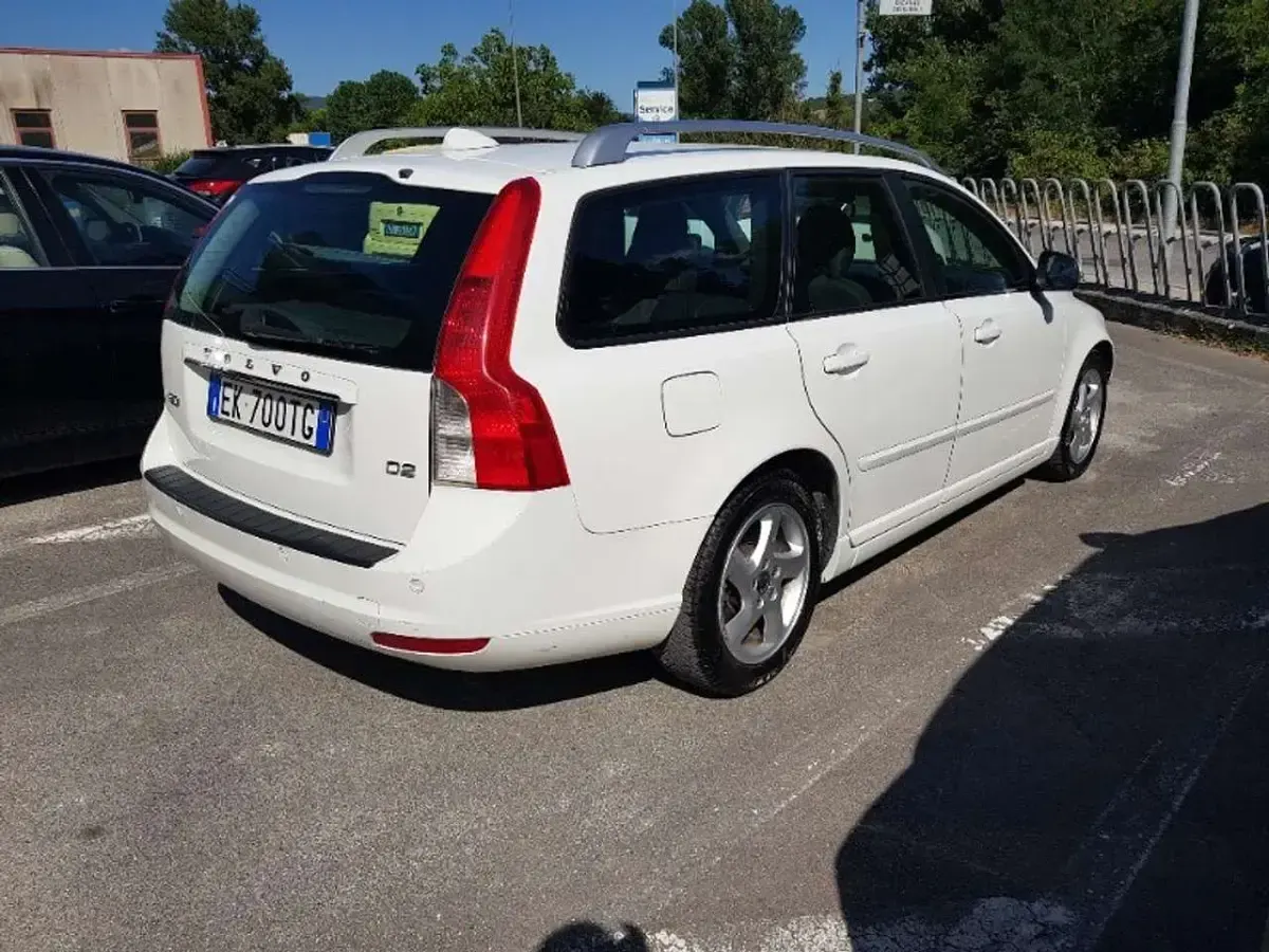 Usata Volvo V50 Plus 114 CV (83 kW) 2011 Bianco Station wagon