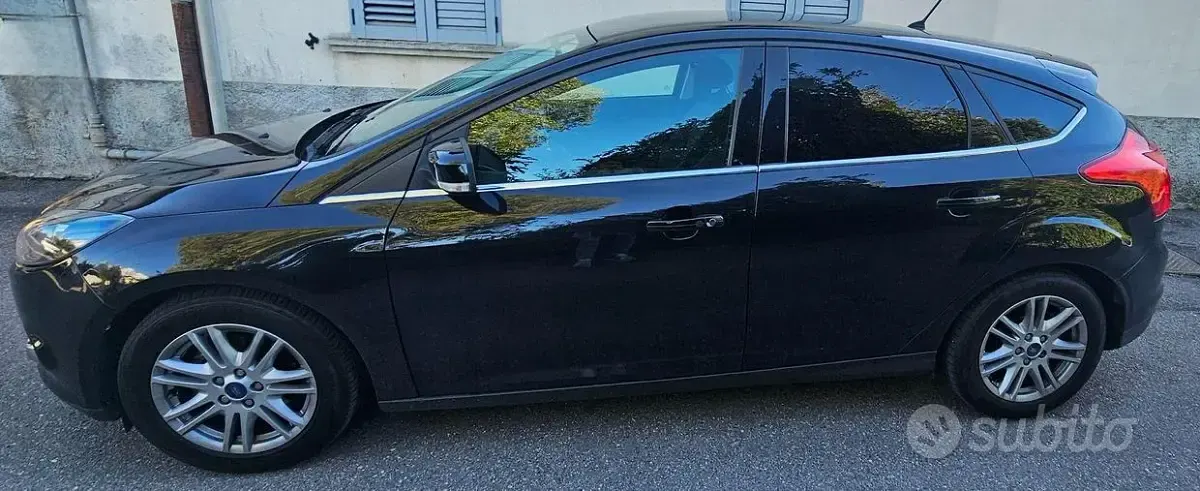 Usata Ford Focus Titanium 101 CV (74 kW) 2013 Nero Berlina