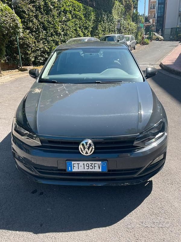 Usata VW Polo 80 CV (58 kW) 2018 Grigio Utilitaria