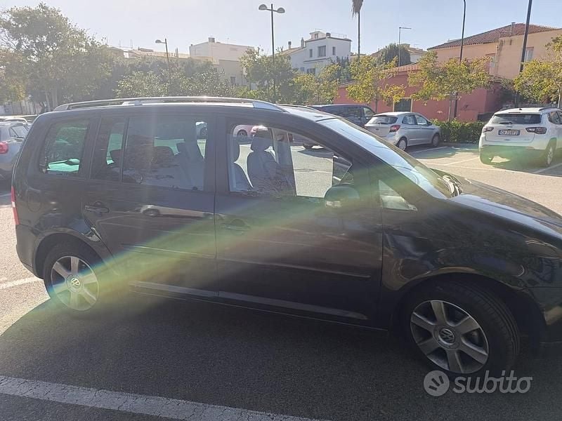 Usata VW Touran 2005 Nero Monovolume