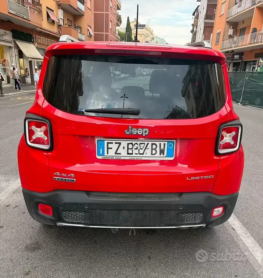 Usata Jeep Renegade Limited 140 CV (102 kW) 2015 Rosso SUV