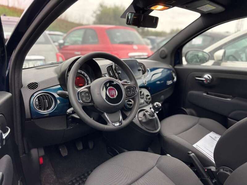 Käytetty Fiat 500 69 HP (50 kW) 2023 Sininen Sedan