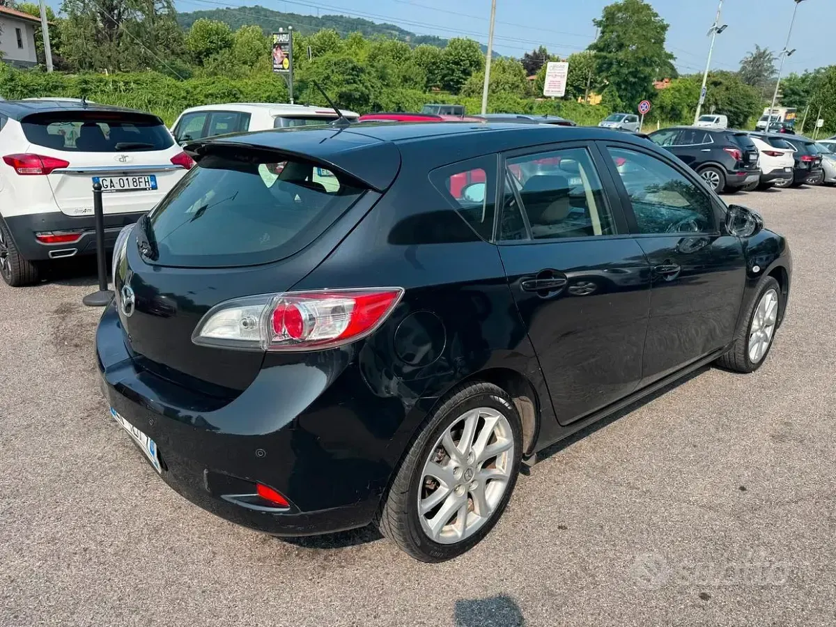 Usata Mazda 3 Active 105 CV (77 kW) 2012 Nero Berlina