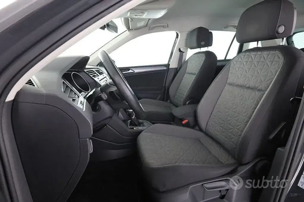 Usata VW Tiguan Life 150 CV (110 kW) 2021 Grigio urano SUV