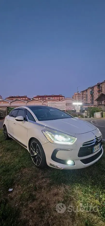 Usata Citroën DS5 163 CV (119 kW) 2012 Bianco Utilitaria