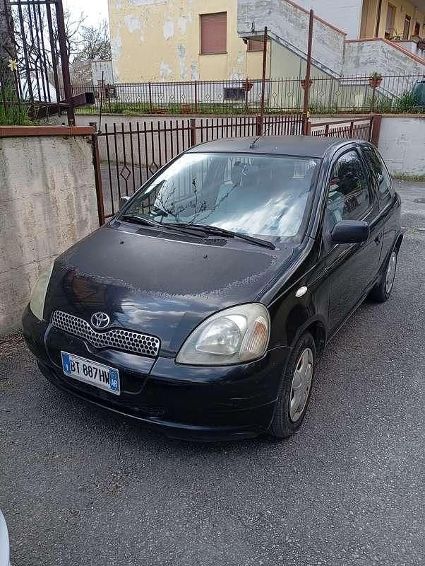 Usata Toyota Yaris 68 CV (50 kW) 2001 Berlina