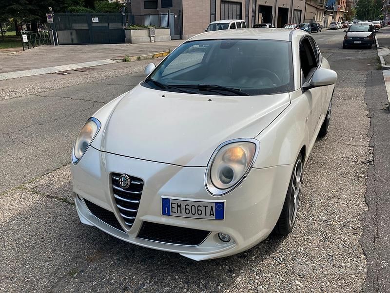 Usata Alfa Romeo MiTo Distinctive 120 CV (88 kW) 2012 Bianco Utilitaria