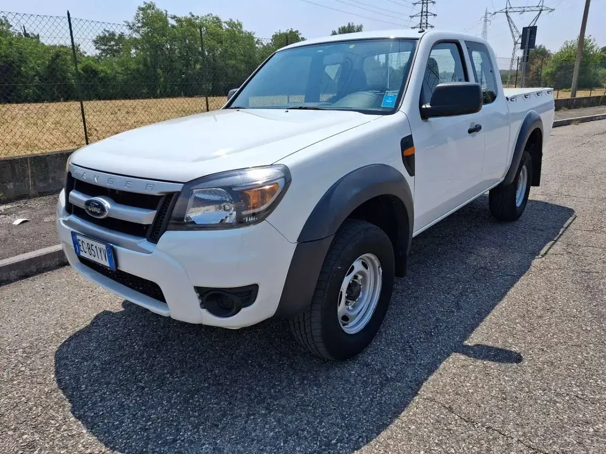 Usata Ford Ranger XL 143 CV (105 kW) 2010 Bianco Pick-up