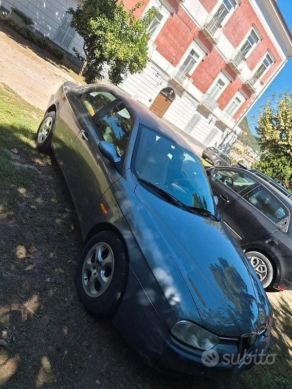 Usata Alfa Romeo 156 105 CV (77 kW) 2003 Grigio Berlina