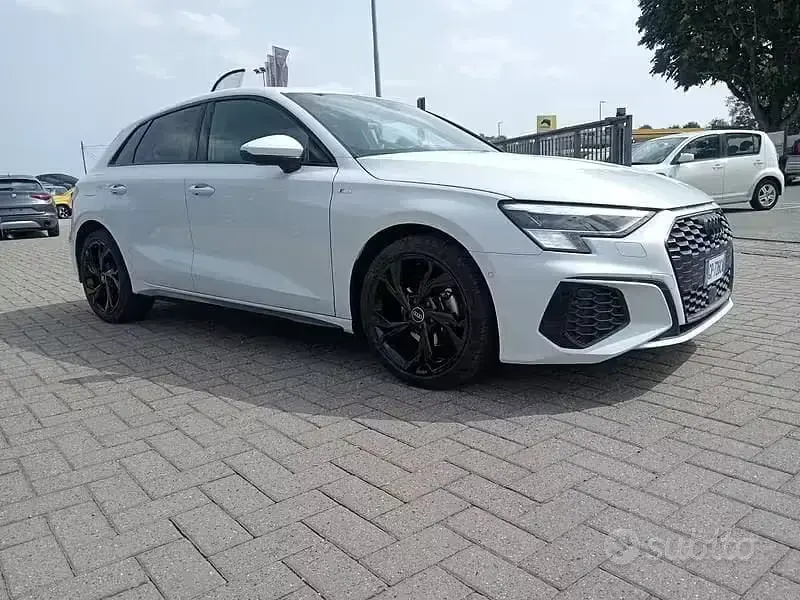 Usata Audi A3 S-Line 150 CV (110 kW) 2023 Bianco Berlina
