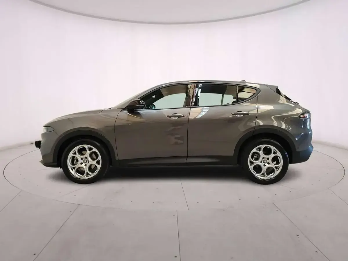 Usata Alfa Romeo Tonale Sprint 131 CV (96 kW) 2024 Grigio SUV
