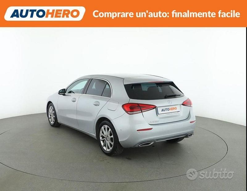 Usata Mercedes A180 116 CV (85 kW) 2019 Grigio Berlina