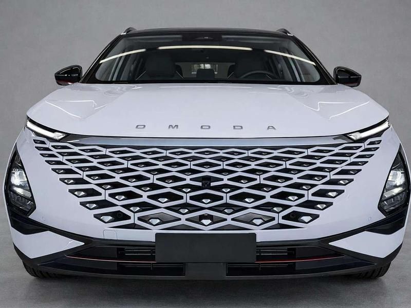 Usata Omoda 5 147 CV (108 kW) 2024 Bianco SUV