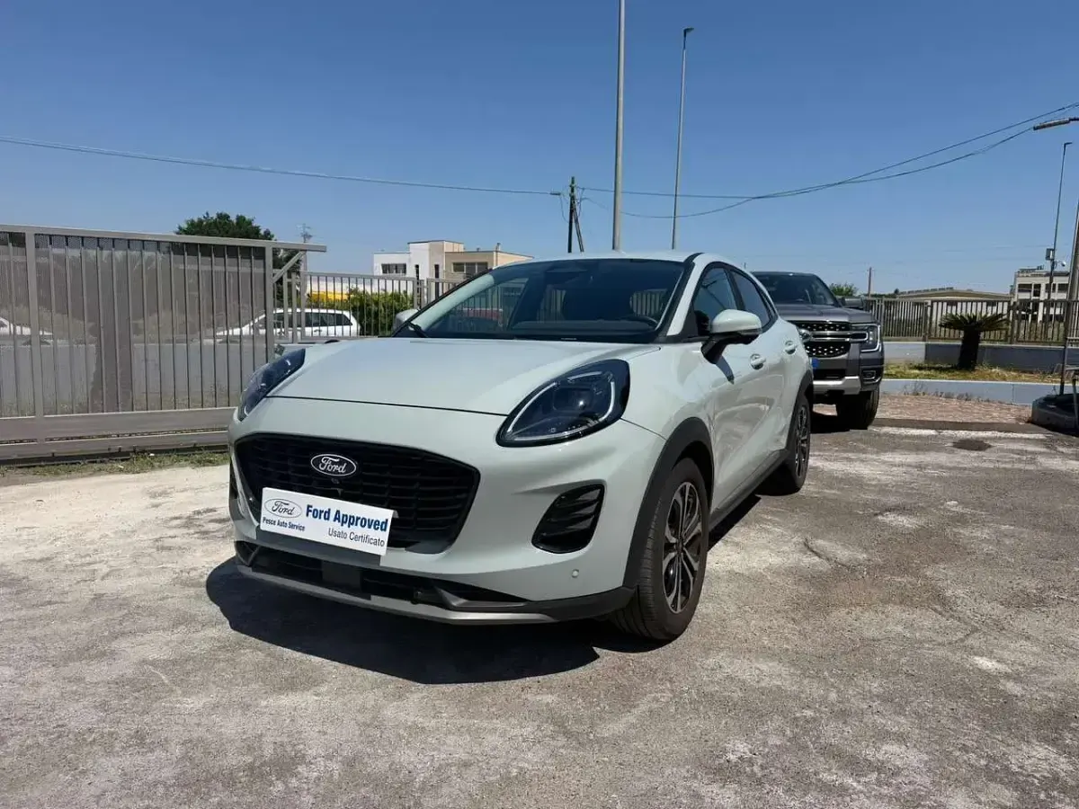Usata Ford Puma Titanium 125 CV (91 kW) 2024 Cactus gray SUV