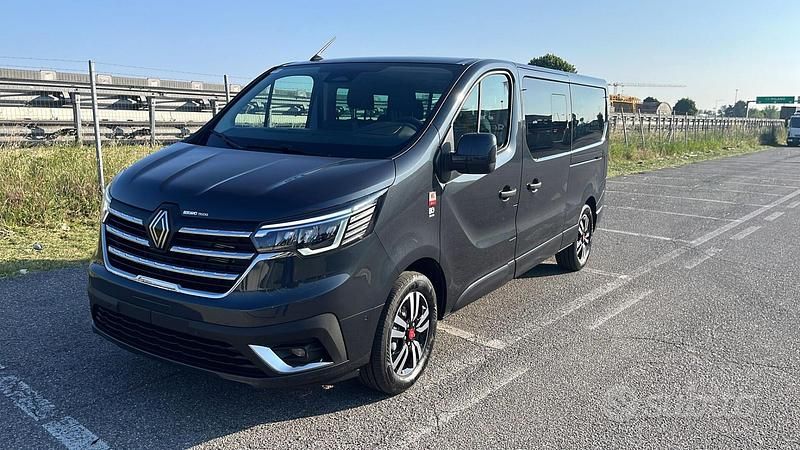 Grigio Nuova 2025 Renault Trafic Monovolume | 39.750 € (Ottimo prezzo) - Immagine 1/4