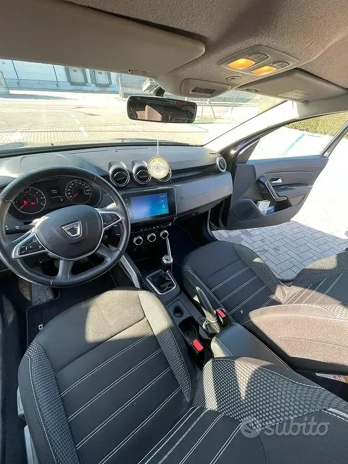 Usata Dacia Duster Prestige 101 CV (74 kW) 2021 Nero SUV