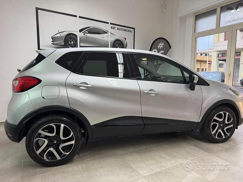 Usata Renault Captur 90 CV (66 kW) 2017 Grigio SUV