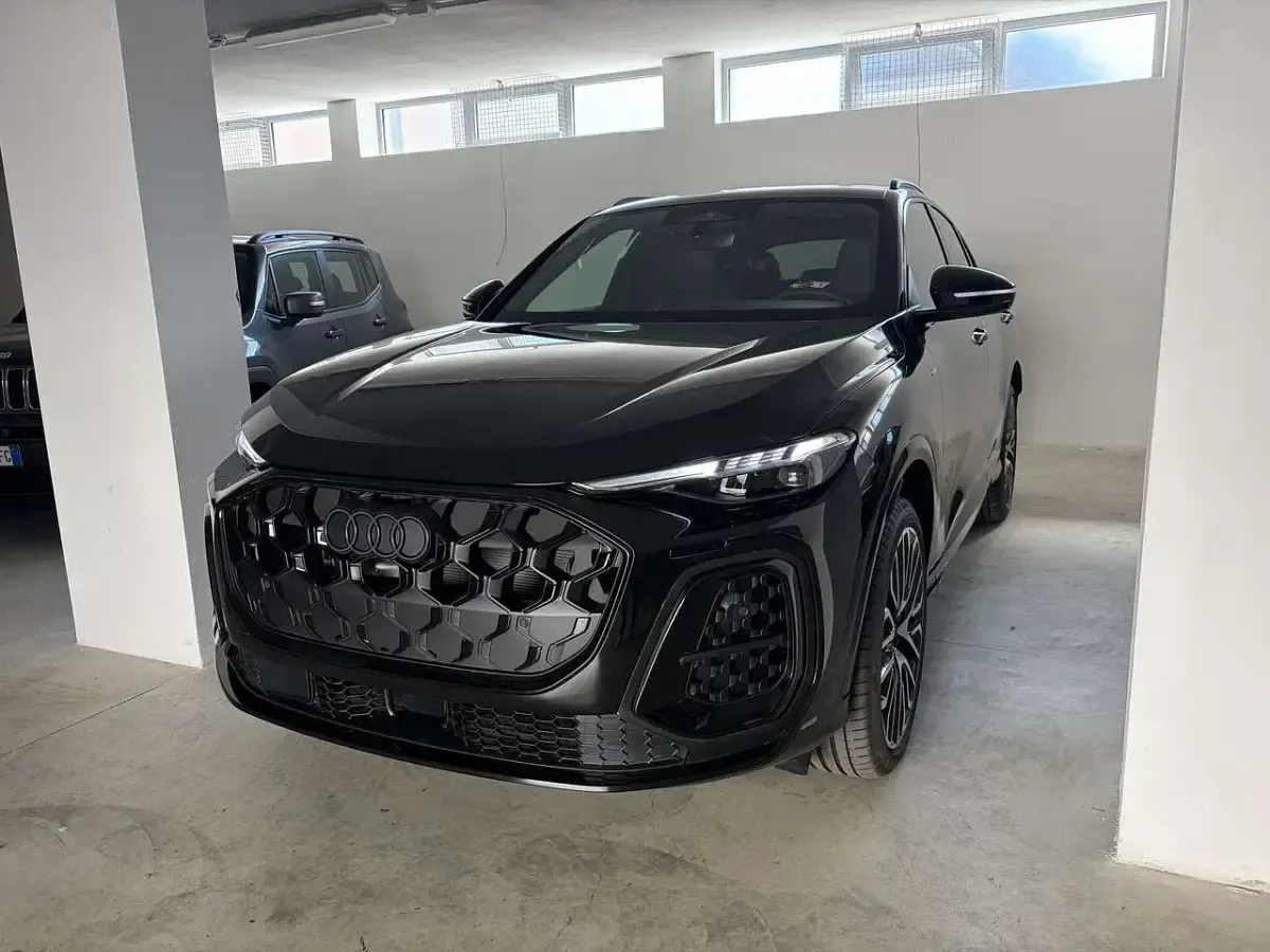 Nuova Audi Q5 S-Line 204 CV (150 kW) 2026 Nero SUV