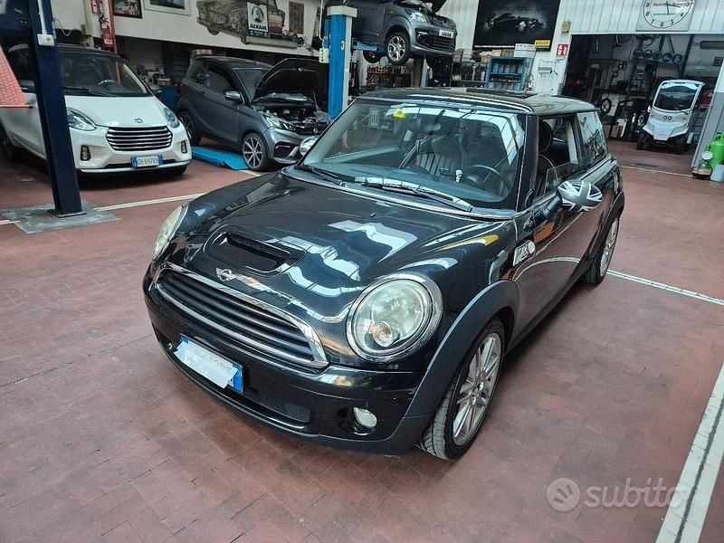 Usata Mini ONE 75 CV (55 kW) 2010 Nero Utilitaria