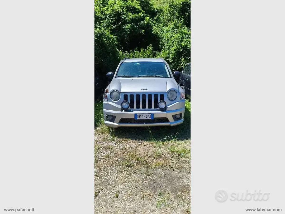 Usata Jeep Compass Sport 140 CV (102 kW) 2008 Gray SUV