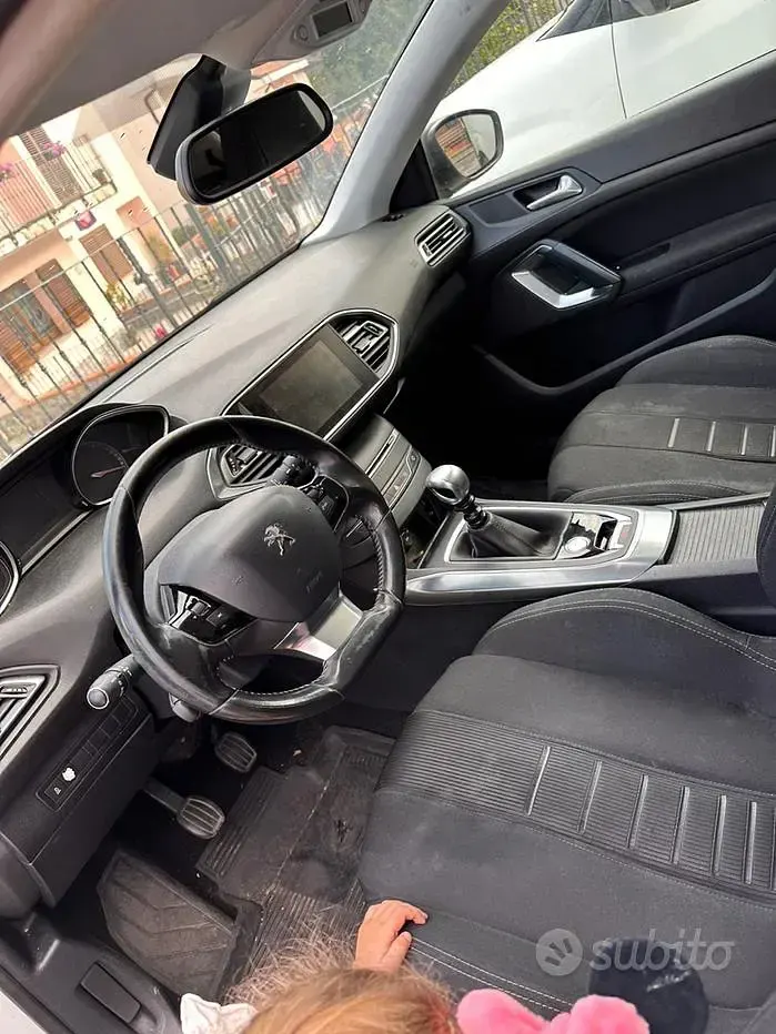 Usata Peugeot 308 116 CV (85 kW) 2014 Berlina