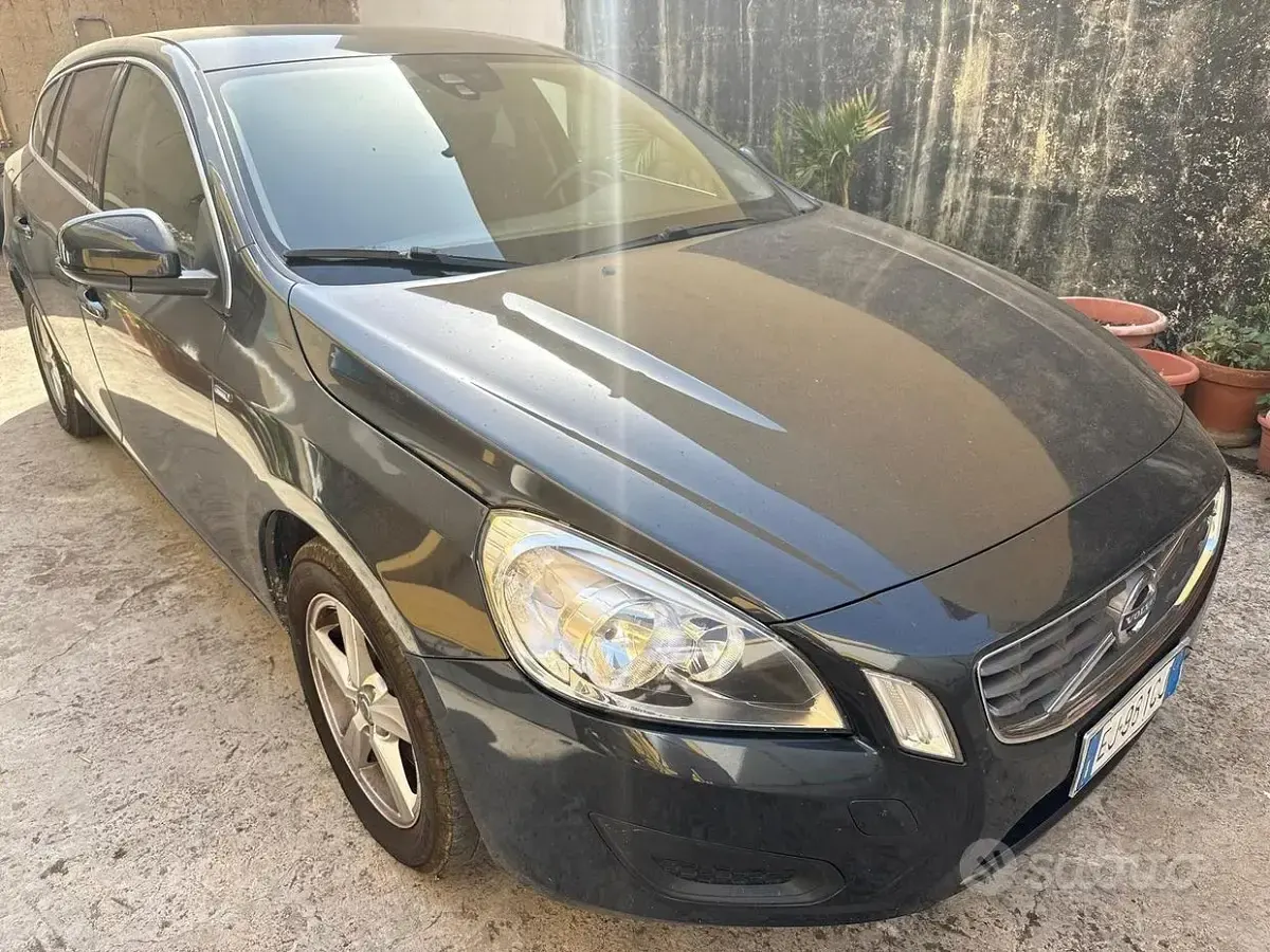 Usata Volvo V60 163 CV (119 kW) 2011 Station wagon