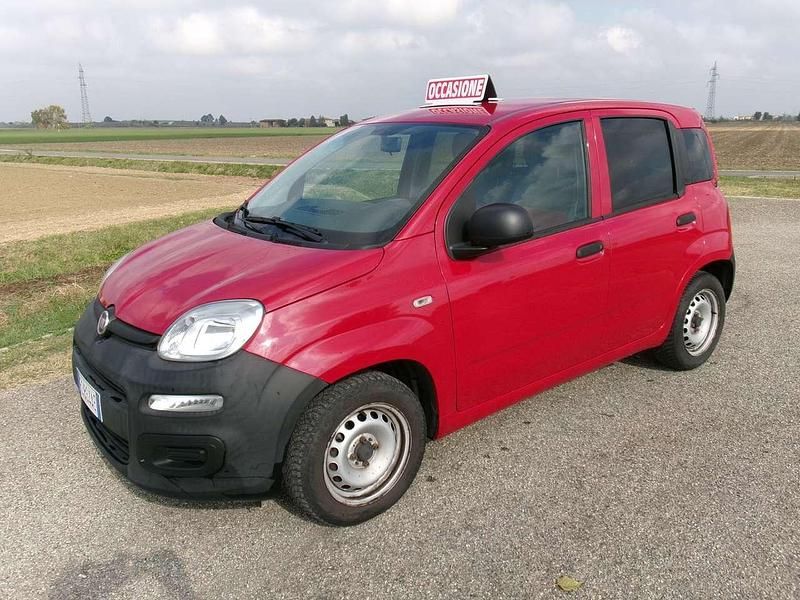 Rosso Usata 2015 Fiat Panda Pop Due volumi | 5400 € (Super prezzo) - Immagine 1/4
