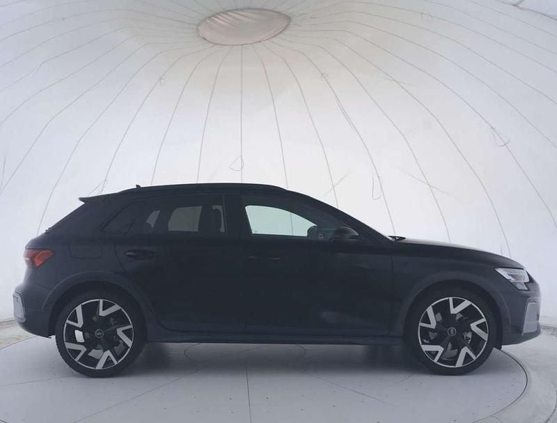 Usata Audi A3 e-tron Ambiente 150 CV (110 kW) 2025 Nero Utilitaria