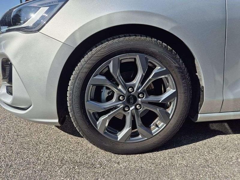 Usata Ford Focus ST-Line 116 CV (85 kW) 2024 Argento Berlina