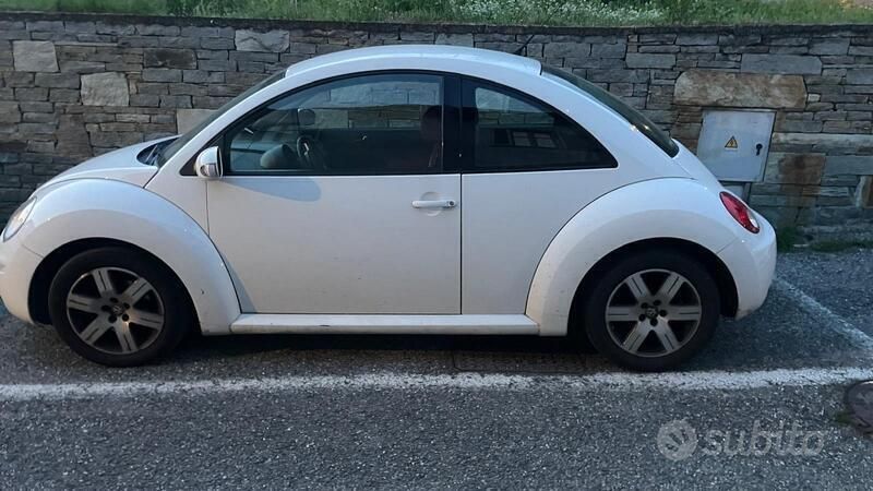Usata 2009 VW Beetle Due volumi | 6000 € (Buon prezzo) - Immagine 1/4