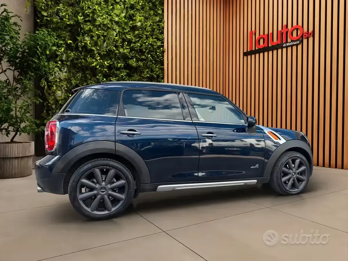 Usata Mini Cooper D Countryman Business 113 CV (83 kW) 2015 Blu SUV