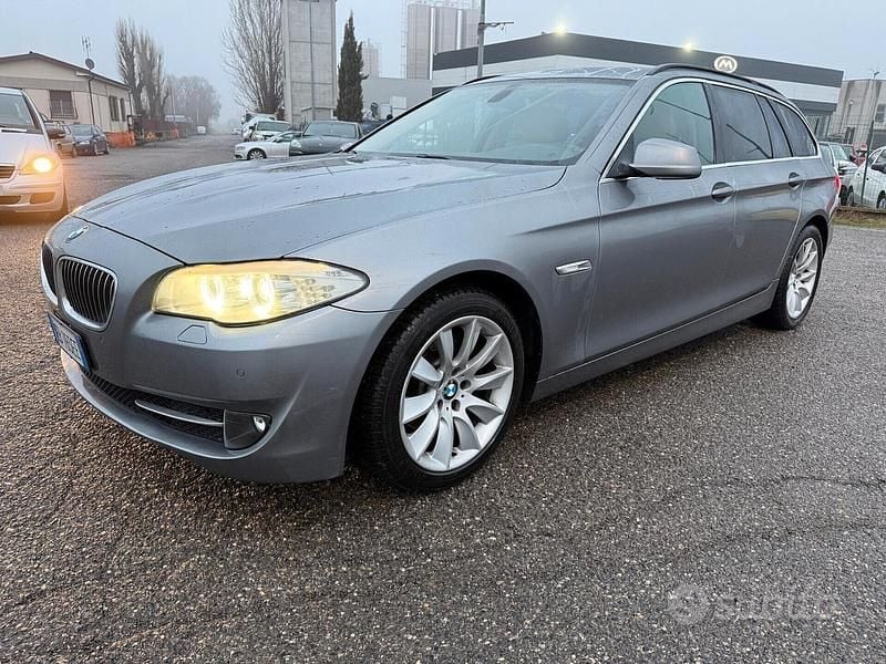 Usata BMW 520 184 CV (135 kW) 2010 Grigio Berlina