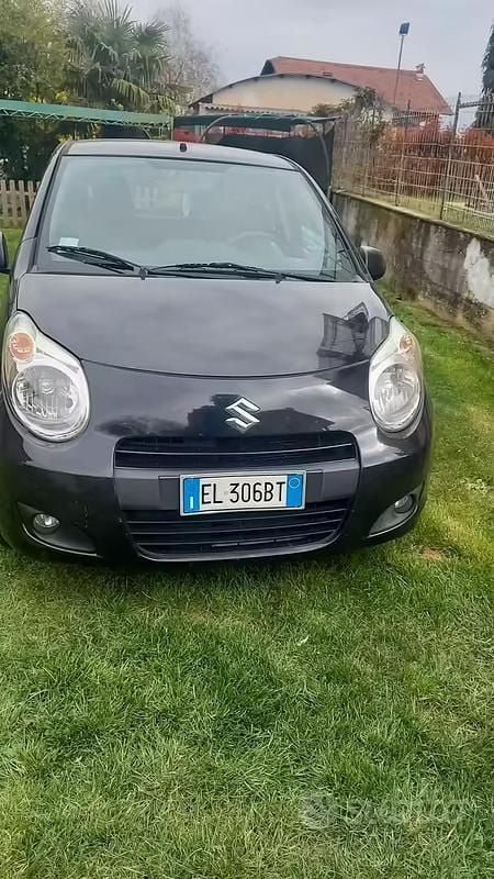 Usata Suzuki Alto 68 CV (50 kW) 2011 Nero Utilitaria