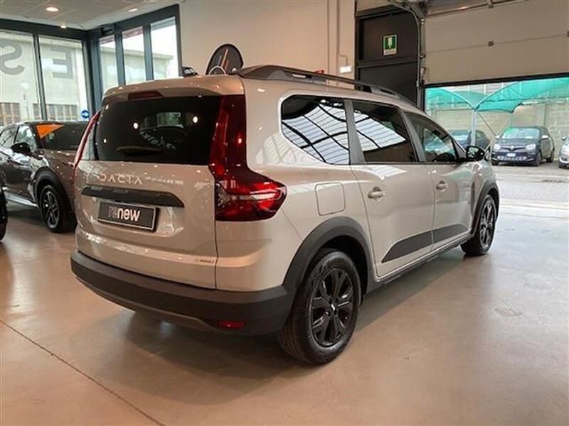 Usata Dacia Jogger Extreme 101 CV (74 kW) 2023 Grigio Monovolume
