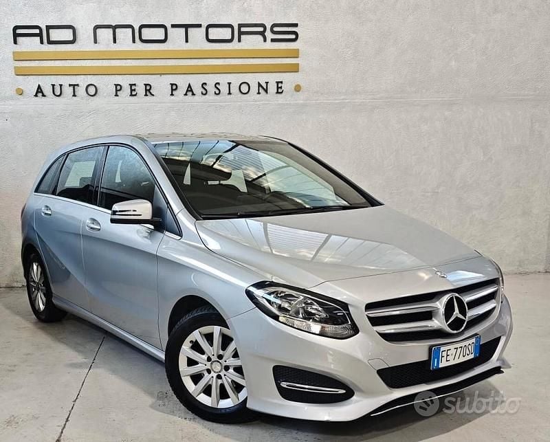 Usata Mercedes B180 109 CV (80 kW) 2016 Grigio Monovolume