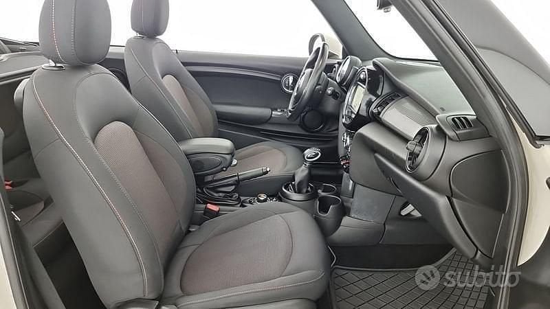 Usata Mini Cooper Cabriolet 136 CV (100 kW) 2017 Bianco Cabrio