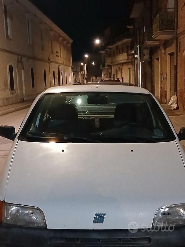 Usata Fiat Punto 54 CV (39 kW) 1997 Bianco Utilitaria