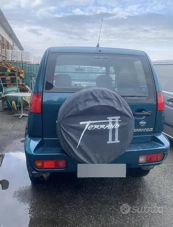 Usata Nissan Terrano 101 CV (74 kW) 1995 Verde SUV
