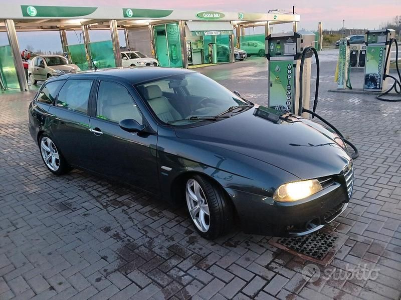 Usata Alfa Romeo 156 140 CV (102 kW) 2005 Blu Station wagon