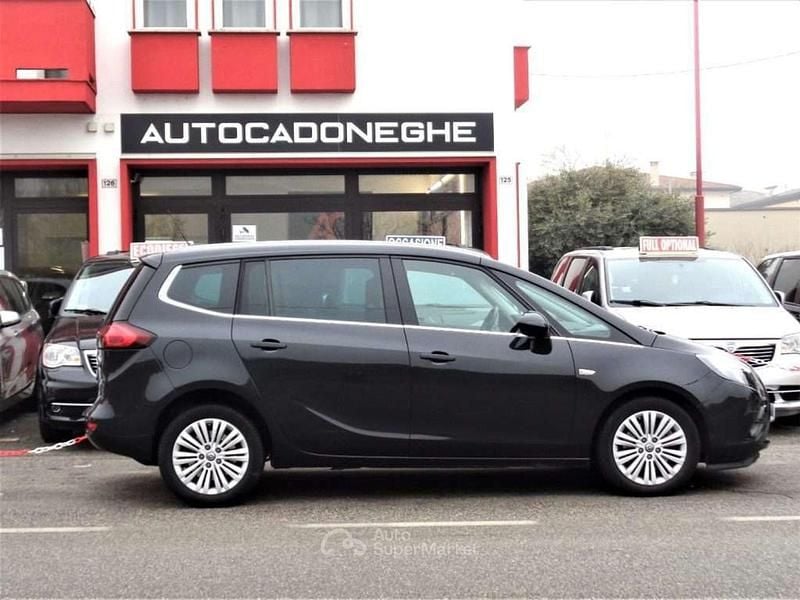 Usata Opel Zafira 136 CV (100 kW) 2017 Argento Monovolume
