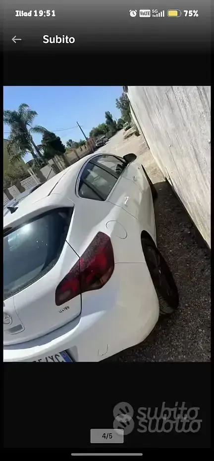 Usata Opel Astra 125 CV (91 kW) 2011 Bianco Berlina