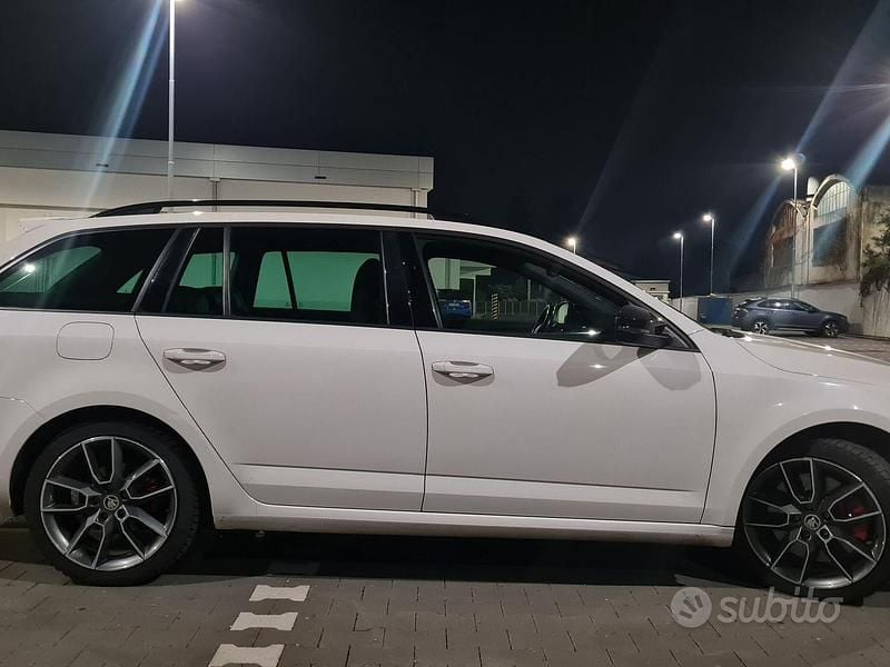 Usata Skoda Octavia Executive 184 CV (135 kW) 2016 Bianco Berlina