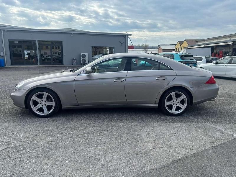 Usata Mercedes CLS320 224 CV (164 kW) 2006 Bronzo Berlina